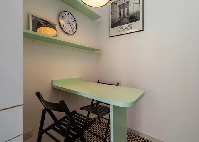 Guesthost - Porta Latina Cozy * Roma